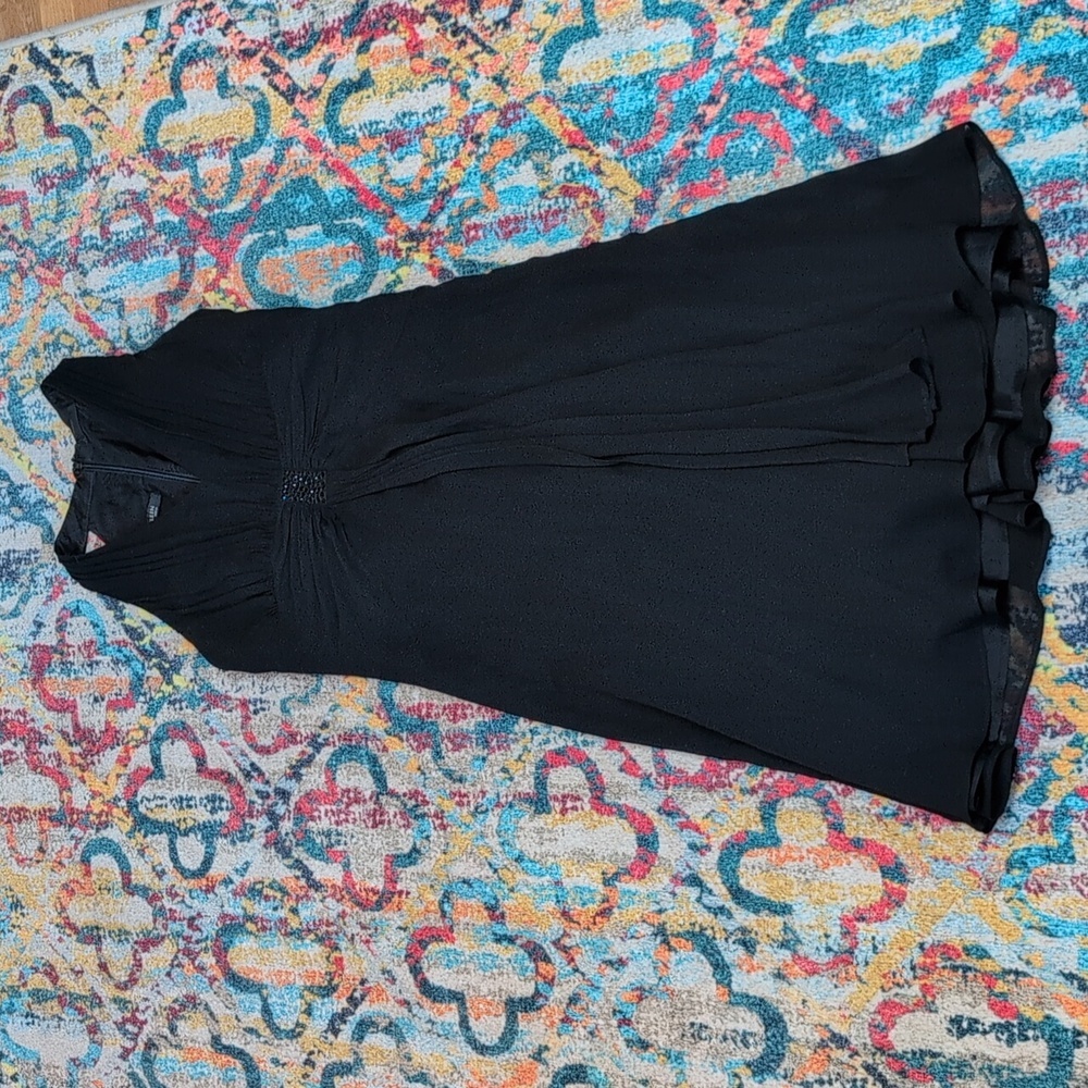 Anne Klein Size 10 Black Sleeveless 100% Silk Dress